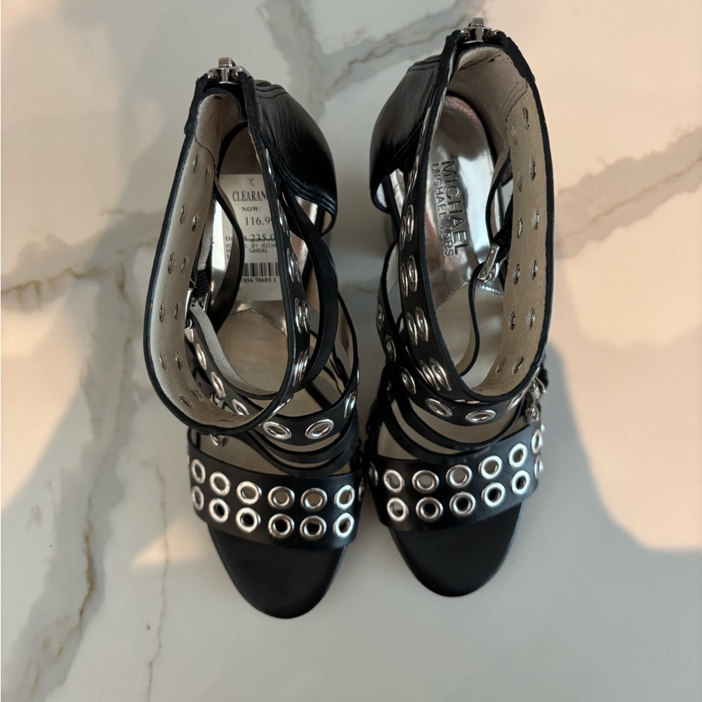 MICHAEL MICHAEL KORS MADDOX STUDDED SANDAL HEELS SIZE 8 - Picture 4 of 7